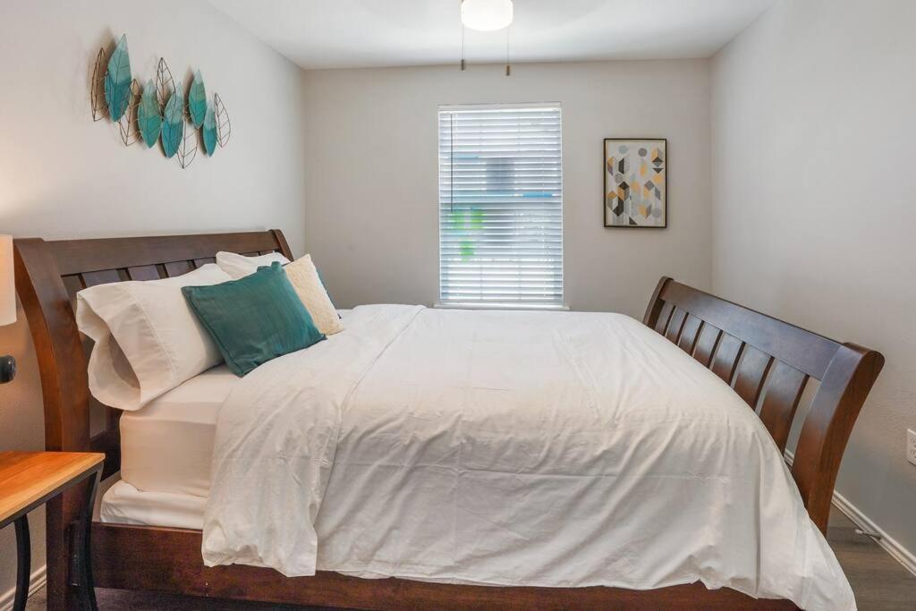 Cozy Two Bedroom Home Minutes From Downtown! 休斯敦 外观 照片