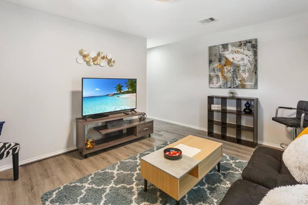 Cozy Two Bedroom Home Minutes From Downtown! 休斯敦 外观 照片